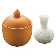 Compresse thaïlandaise aux plantes