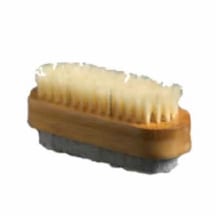 Brosse à ongles et pierre ronde en bois