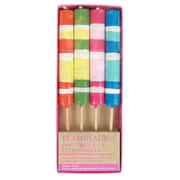 Quatre flambeaux à la citronnelle