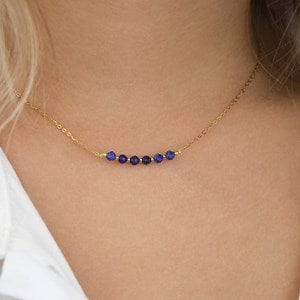 Collier fin et perles de lapis lazuli