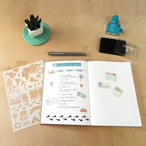 Cahier Bullet Journal bleu aquarelle