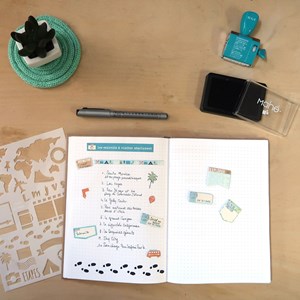 Cahier Bullet Journal bleu aquarelle