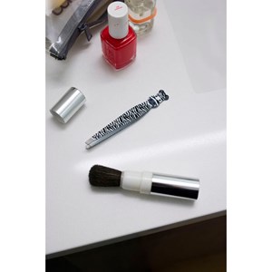 Pince à épiler animal