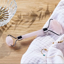 Rouleau de massage visage quartz rose
