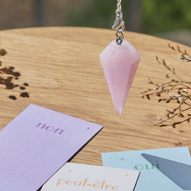 Nature & Découvertes - Pendule en quartz rose