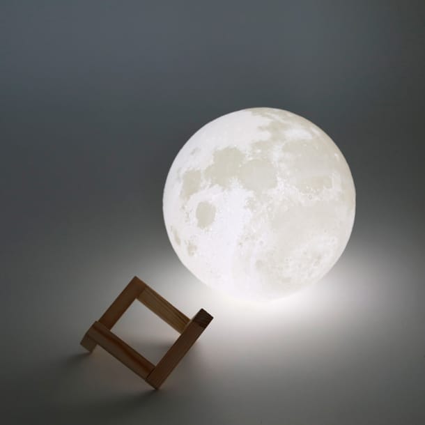 Lampe De Chevet Lampe De Nuit En Forme De Lune Sur Table