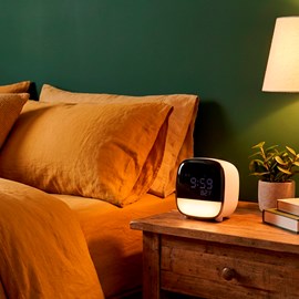 Réveil compact rechargeable 3 alarmes veilleuse température écran LED Naeo