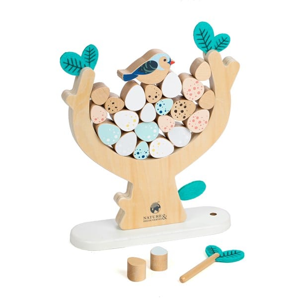Ces jouets en bois sont une jolie collection de toupies champignons