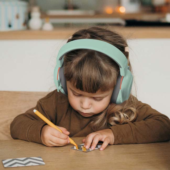 Casque Anti-Bruit Enfant NathrBTV - Protection Auditive Bébé 0-48 Mois - Léger Et Réglable - Pour Dormir, Voyager