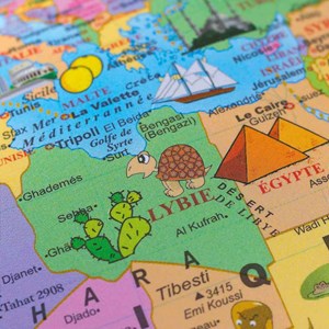 Globe lumineux animaux et peuples