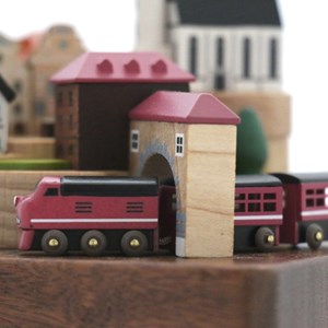 Boîte à musique train en automne