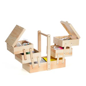 Boîte d'activités manuelles en bois