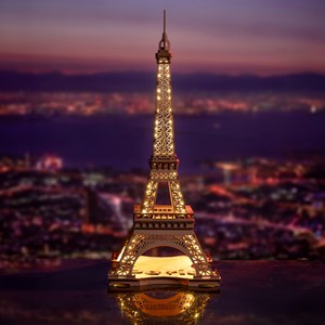 Maquette Tour Eiffel lumineuse en bois