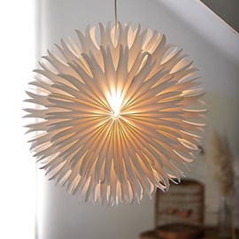 Étoile lumineuse à suspendre