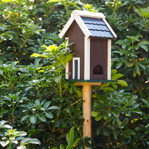 Mangeoire maison en bois à planter