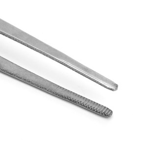 Pince spéciale terrarium