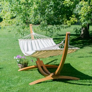 Hamac et son support en bois