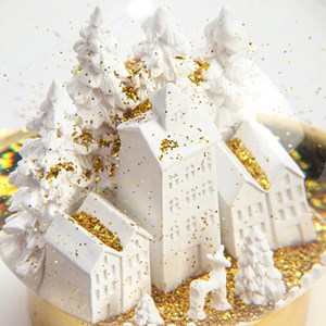 Boule à neige paillettes dorée