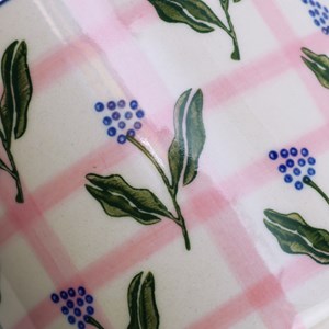 Mug artisanal en céramique peint à la main Rose