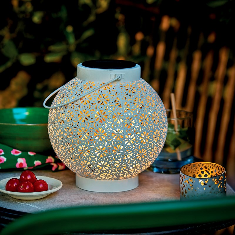 Lanterne solaire décorative Norée en métal ajouré blanc à poser ou suspendre