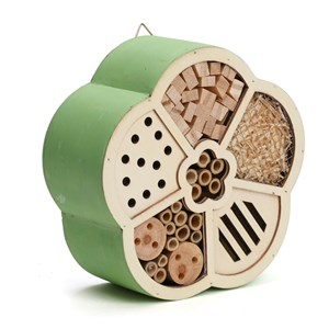 Hôtel à insectes artisanal fleur en bois de pin non traité certifié FSC®