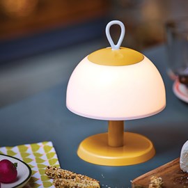 Lampe Joti nomade et rechargeable à poser ou à suspendre