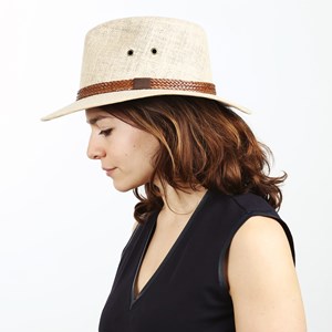 Chapeau Lin 60-61