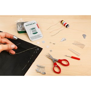 Kit de voyage couture d'urgence