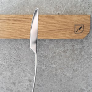 Planche aimantée pour couteaux