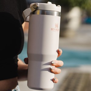 Gourde Iceflow FlipStraw Stanley Rose