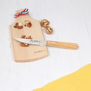 Planche à découper avec couteau