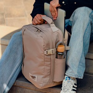 Sac à dos cabine recyclé ultra léger 28L CabinZero Beige