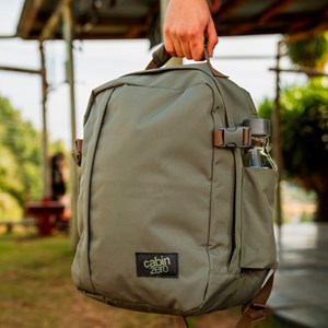 Sac à dos cabine recyclé ultra léger 28L CabinZero Kaki