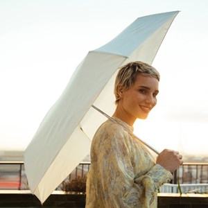 Parapluie pliant léger et compact anti-UV en fibre de verre résistant au vent