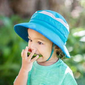 Chapeau enfant bleu 2-5 ans