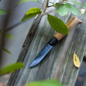 Opinel n°8 Black chêne