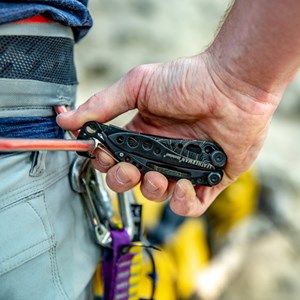 Leatherman Skeletool Topo noir