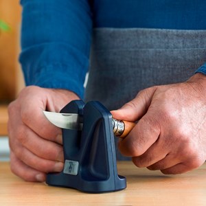 Petit aiguiseur manuel Opinel