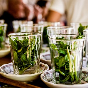 Thé vert bio aux feuilles de menthe