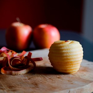 Pèle-pomme manuel vert