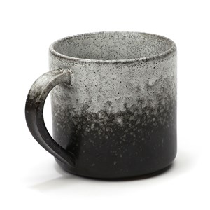 Mug en grès noir mat