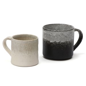 Mug en grès noir mat