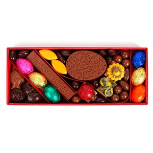 Coffret assortiment de chocolats fritures œufs sardines Joyeuses Pâques