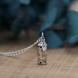 Collier diffuseur de parfum