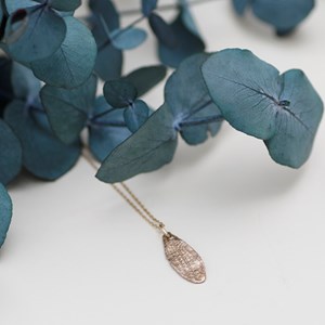 Collier feuille dorée chaîne plaqué or
