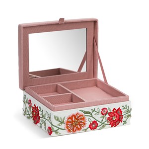 Boîte à bijoux brodée