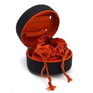 Boîte à bijoux ronde brodée