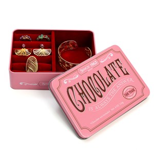 Boîte à bijoux rétro