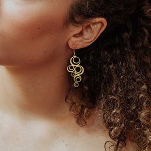 Boucles d'oreilles en laiton baigné dans l'or Collection Adèle RAS
