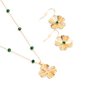 Collier sautoir en acier inoxydable doré motif trèfle et perles de verre